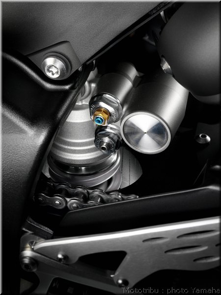 yamaha-r1-2009-062