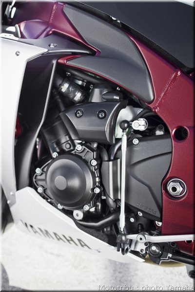 yamaha-r1-2009-066