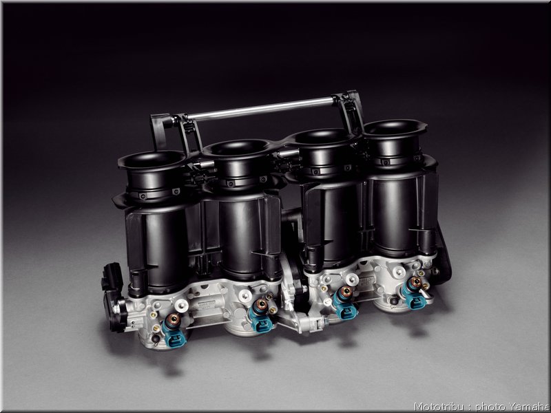 yamaha-r1-2009-074