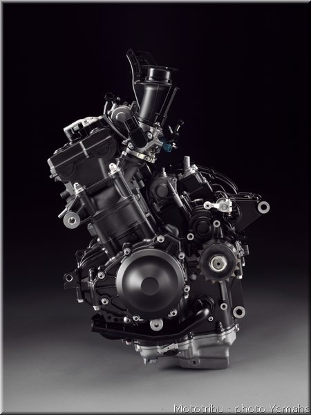 yamaha-r1-2009-081