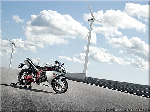 yamaha-r1-2009-011.jpg