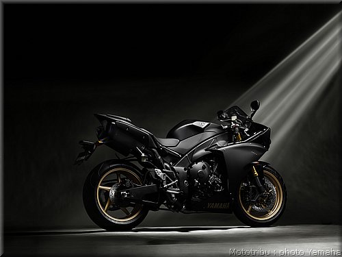 yamaha-r1-2009-013.jpg