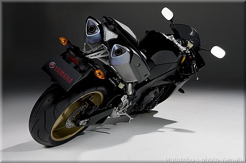 yamaha-r1-2009-016.jpg