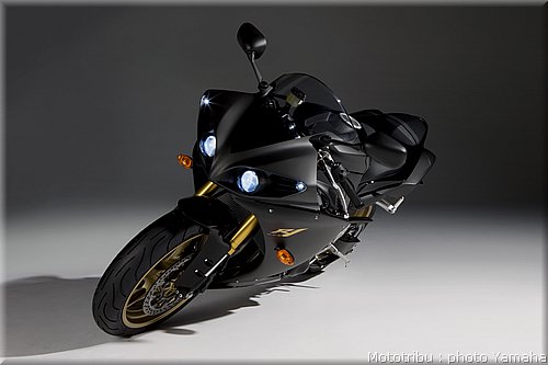 yamaha-r1-2009-017.jpg