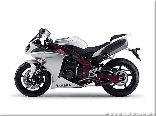 yamaha-r1-2009-023.jpg