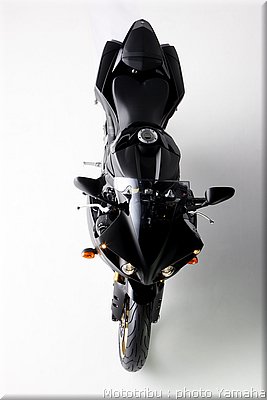 yamaha-r1-2009-032.jpg