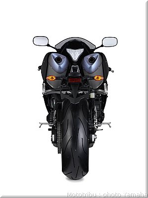 yamaha-r1-2009-037.jpg