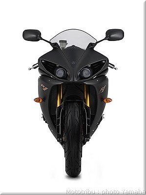 yamaha-r1-2009-038.jpg