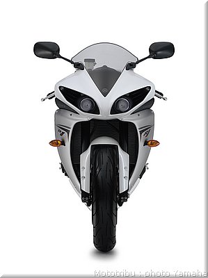 yamaha-r1-2009-039.jpg