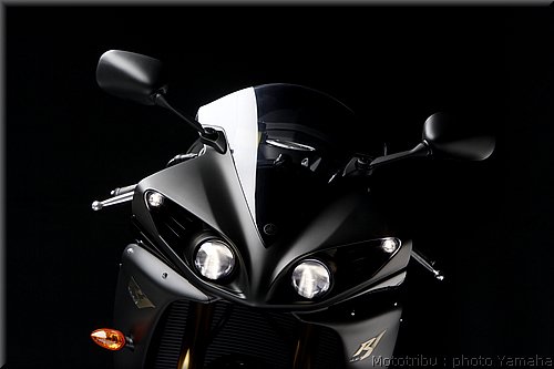 yamaha-r1-2009-042.jpg