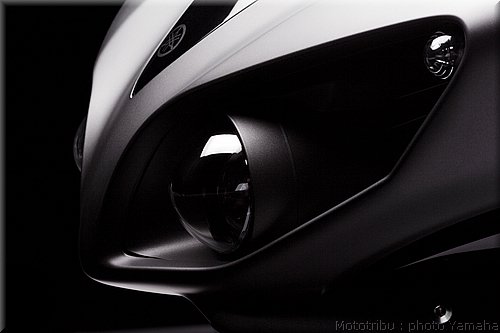 yamaha-r1-2009-044.jpg