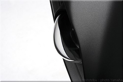 yamaha-r1-2009-049.jpg