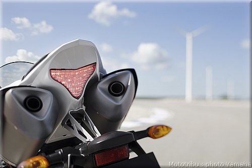 yamaha-r1-2009-053.jpg