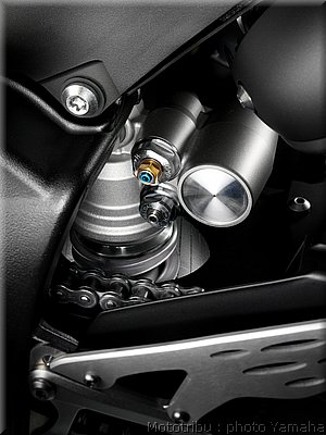 yamaha-r1-2009-062.jpg