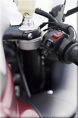 yamaha-r1-2009-063.jpg