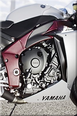 yamaha-r1-2009-065.jpg