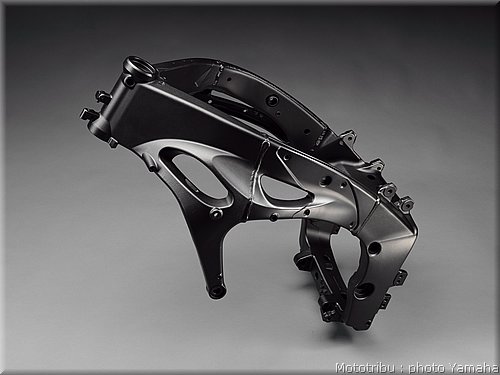 yamaha-r1-2009-078.jpg