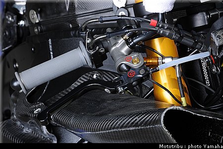 yamaha_r1_sbk_2009_032.jpg