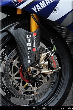 yamaha_r1_sbk_2009_035.jpg