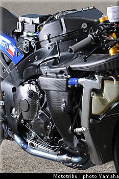 yamaha_r1_sbk_2009_036.jpg