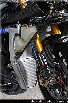 yamaha_r1_sbk_2009_038.jpg