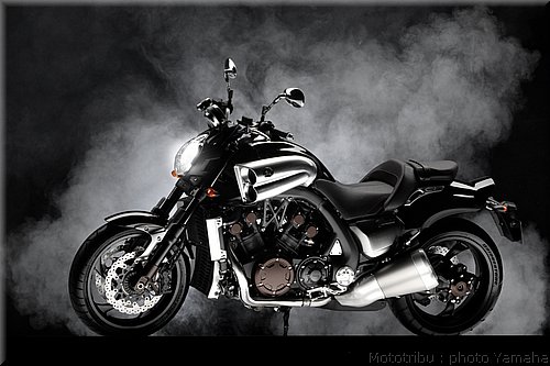 0002-yamaha-vmax2009-002.jpg