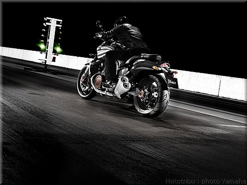 0003-yamaha-vmax2009-003.jpg