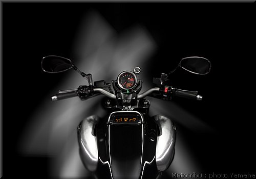 0007-yamaha-vmax2009-007.jpg