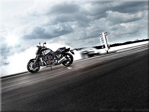 0008-yamaha-vmax2009-008.jpg