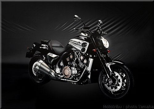 0010-yamaha-vmax2009-010.jpg
