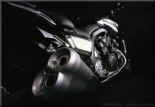 0019-yamaha-vmax2009-019.jpg