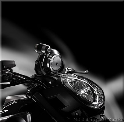 0024-yamaha-vmax2009-024.jpg