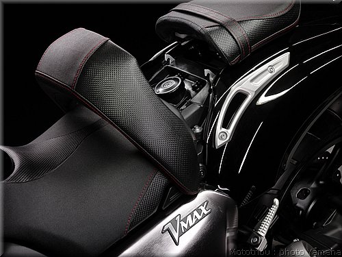 0028-yamaha-vmax2009-028.jpg