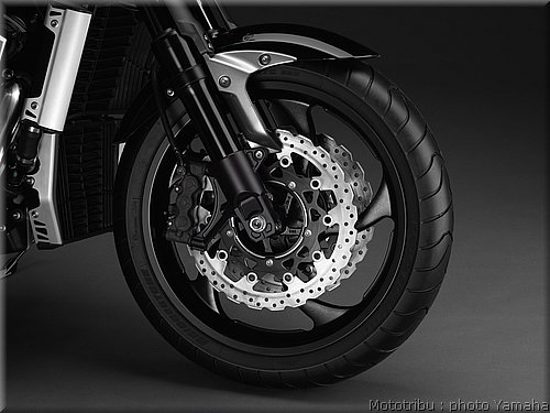 0031-yamaha-vmax2009-031.jpg