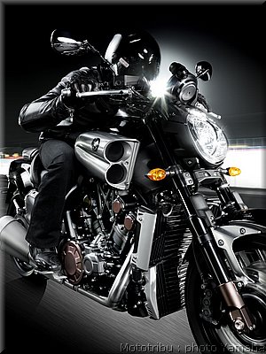 0053-yamaha-vmax2009-053.jpg