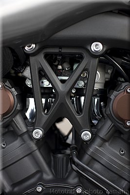 0070-yamaha-vmax2009-070.jpg