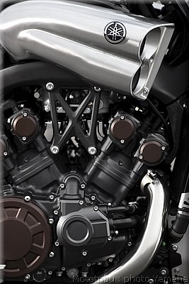 0072-yamaha-vmax2009-072.jpg