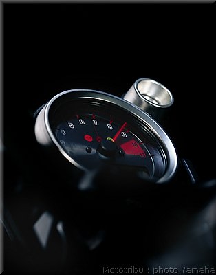 0080-yamaha-vmax2009-080.jpg