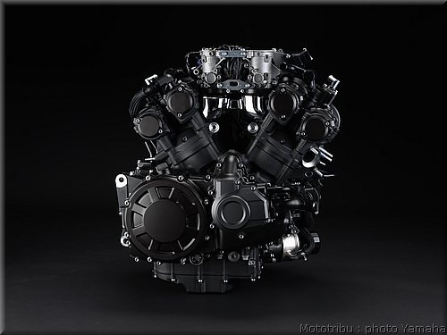 0081-yamaha-vmax2009-081.jpg