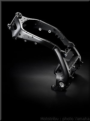 0089-yamaha-vmax2009-089.jpg