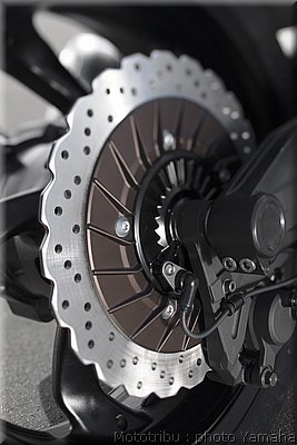 0092-yamaha-vmax2009-092.jpg
