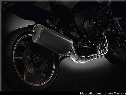 yamaha_fz8_2010_033.jpg