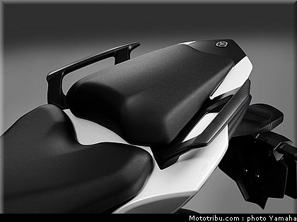 yamaha_fazer8_2011_043.jpg