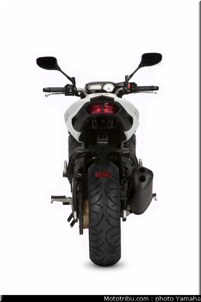 yamaha_fz8n_2011_037
