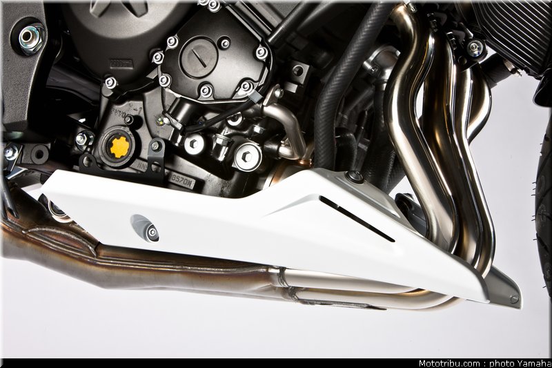 yamaha_fz8n_2011_056