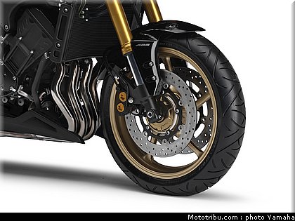 yamaha_fz8n_2011_045.jpg