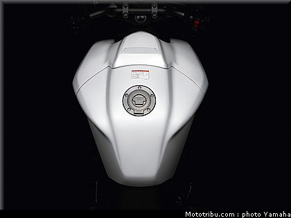 yamaha_fz8n_2011_057.jpg