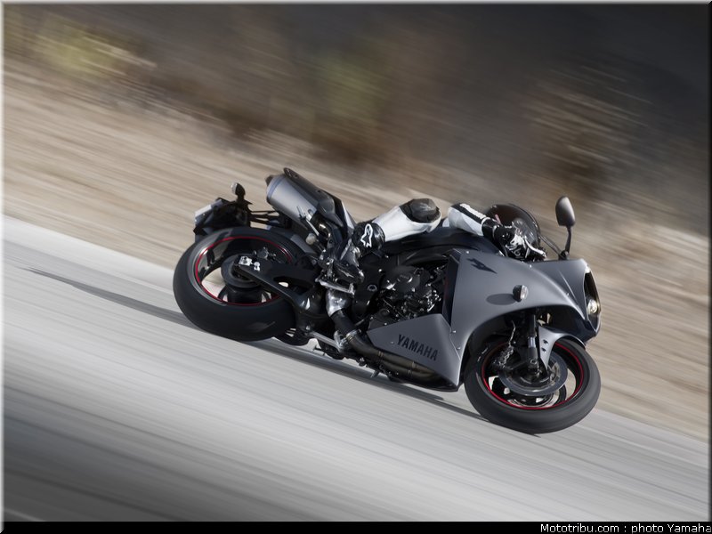 yamaha_r1_2012_003