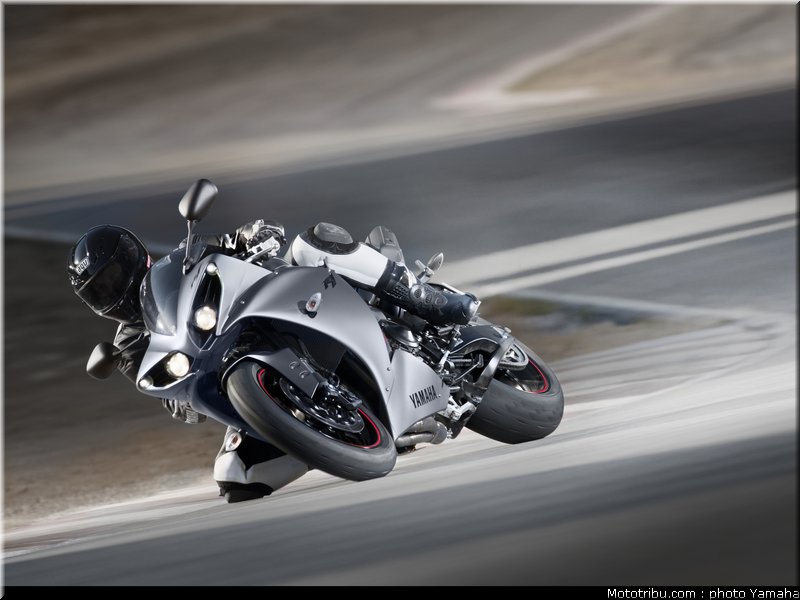 yamaha_r1_2012_004