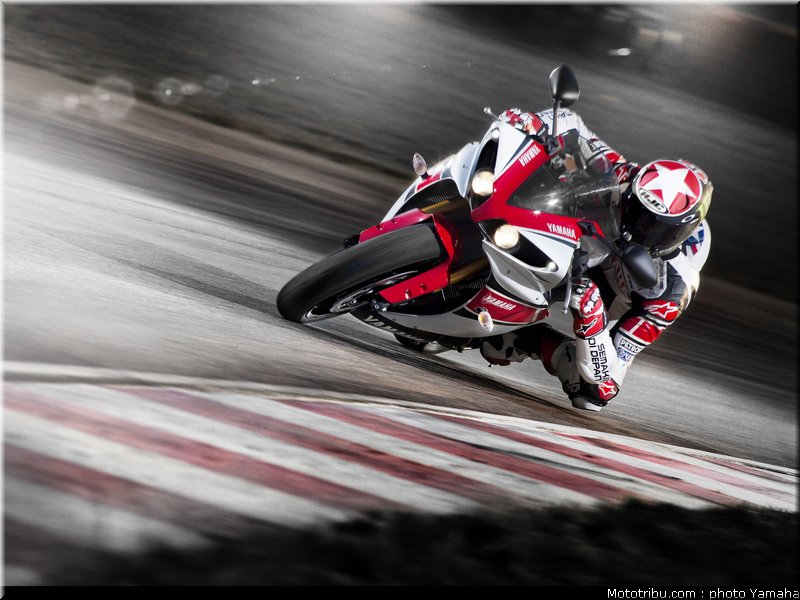 yamaha_r1_2012_013